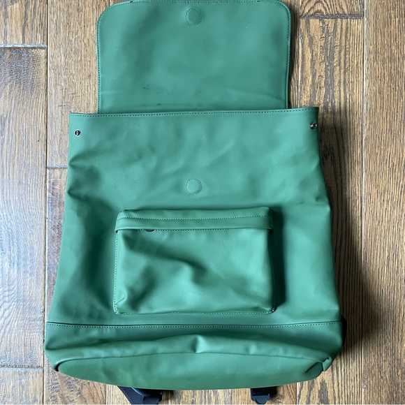 HUNTER for Target Limited Edition PVC Backpack, waterproof, olive, magnet top. - Picture 5 of 16